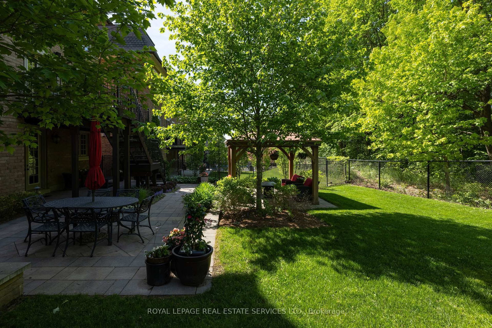 68 Annsleywood Court • Vaughan, ON photo 2