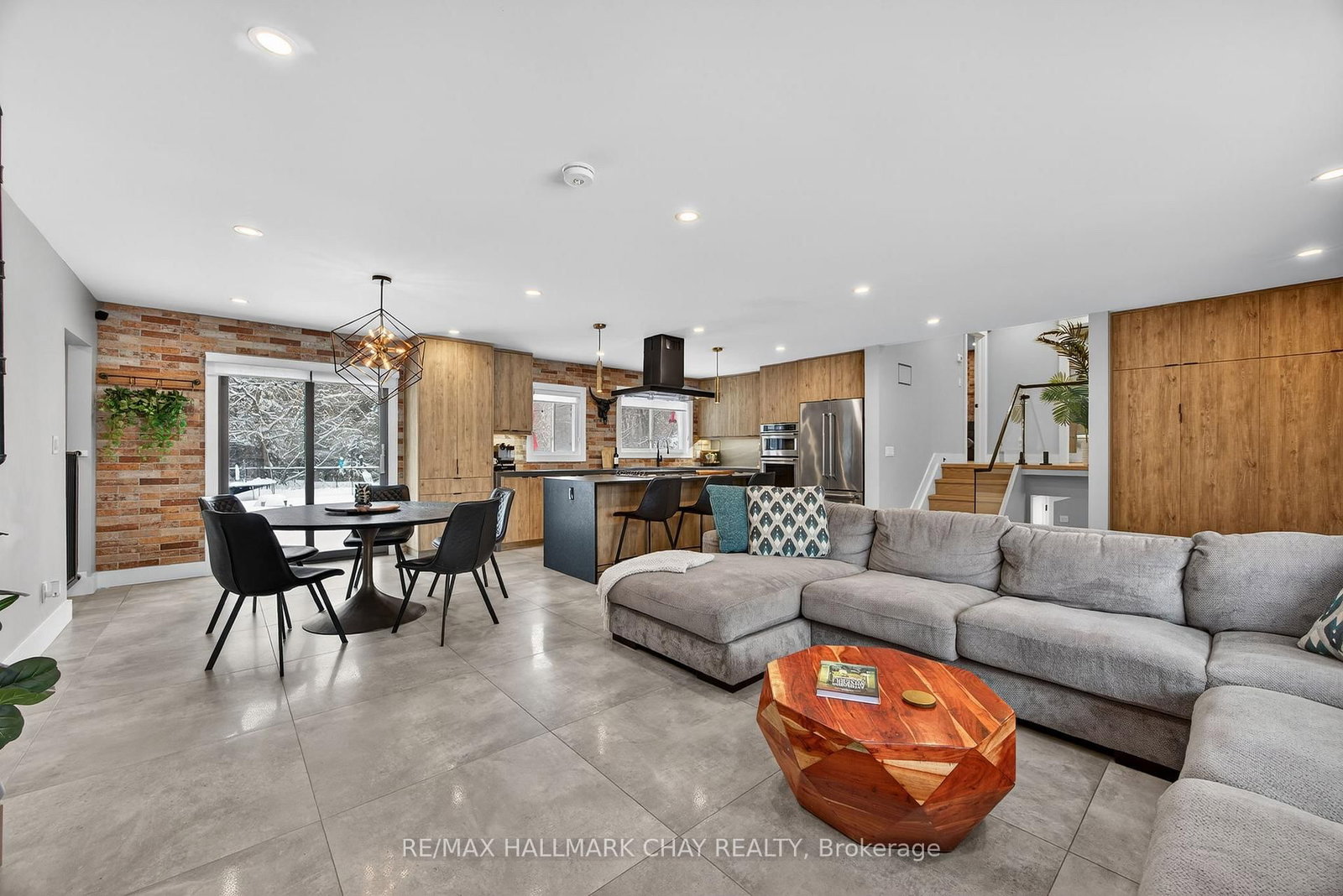 1386 Gilford Road • Innisfil, ON photo 6