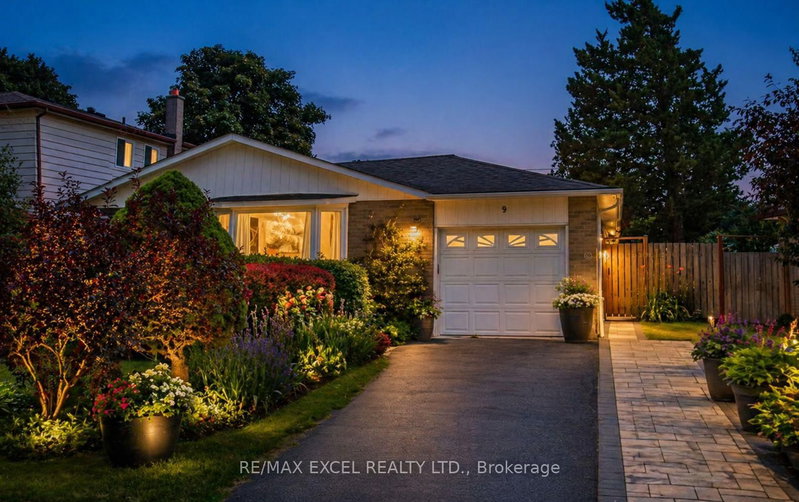 home for sale on 9 Glamis Place