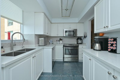 4 Briar Hill Heights • #308 • New Tecumseth, ON photo 8
