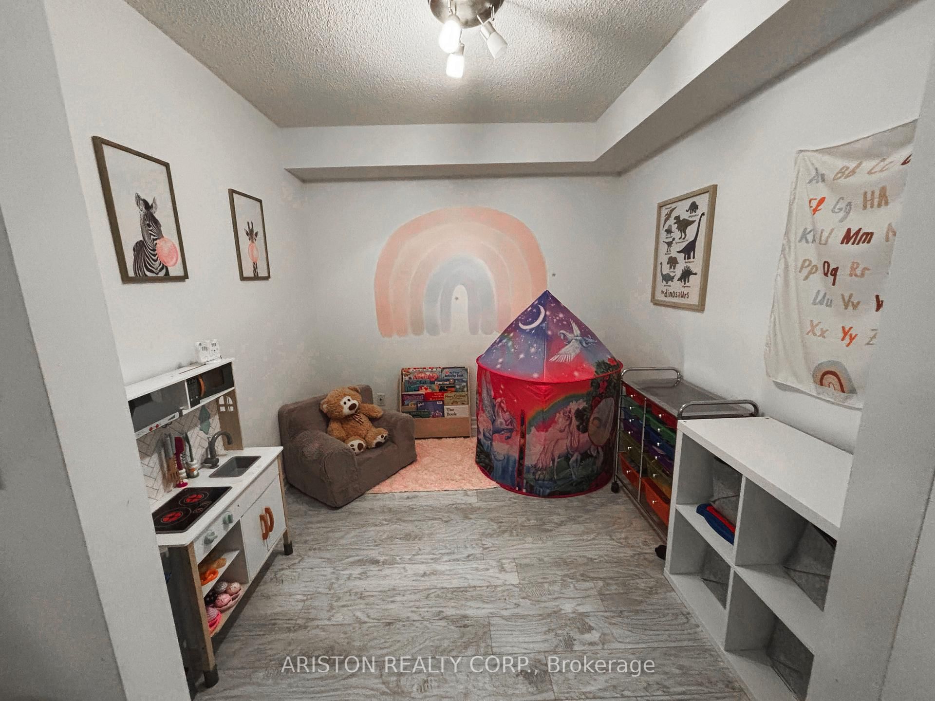 745 New Westminster Drive, Unit 409