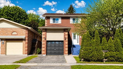 3-bed Detached House · 32 Hodgins Ave