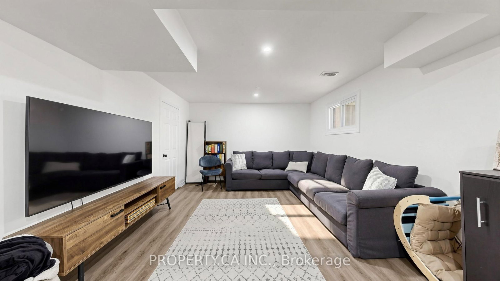 32 Hodgins Avenue • Georgina, ON photo 39