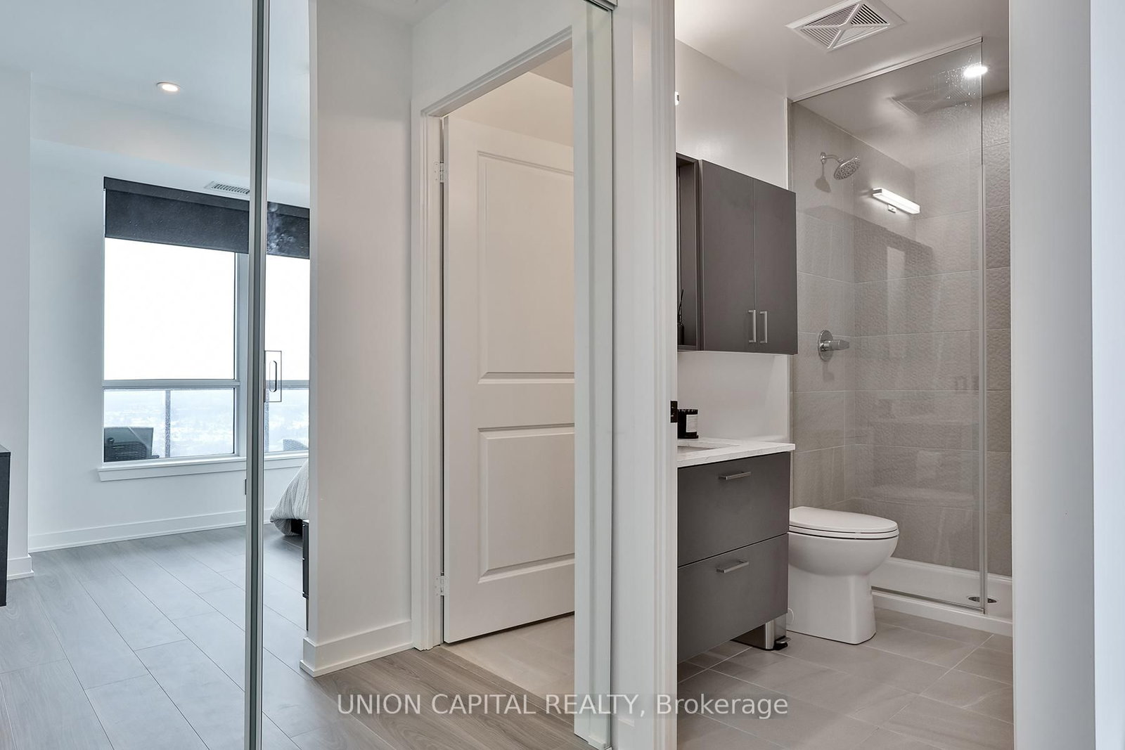 30 Upper Mall Way • #1002 • Vaughan, ON photo 12