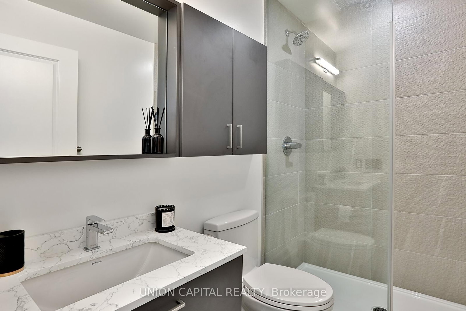 30 Upper Mall Way • #1002 • Vaughan, ON photo 13
