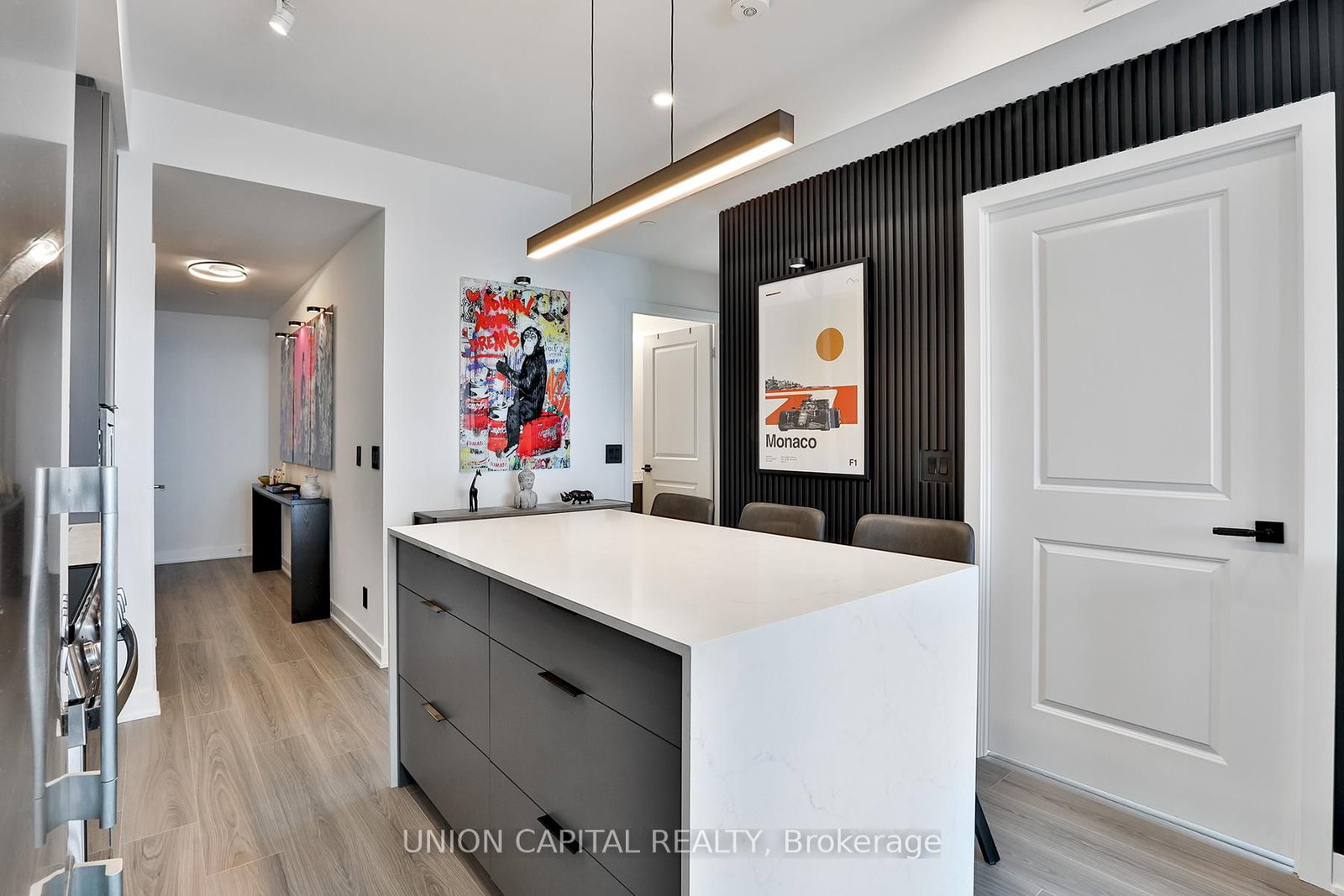 30 Upper Mall Way • #1002 • Vaughan, ON photo 16