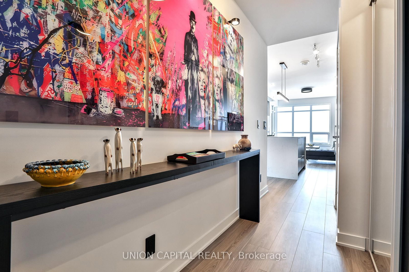 30 Upper Mall Way • #1002 • Vaughan, ON photo 3