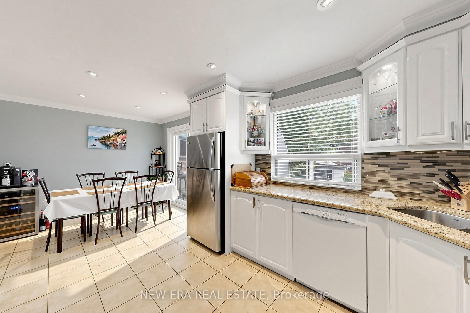 197 Lucas Street • Richmond Hill, ON photo 9