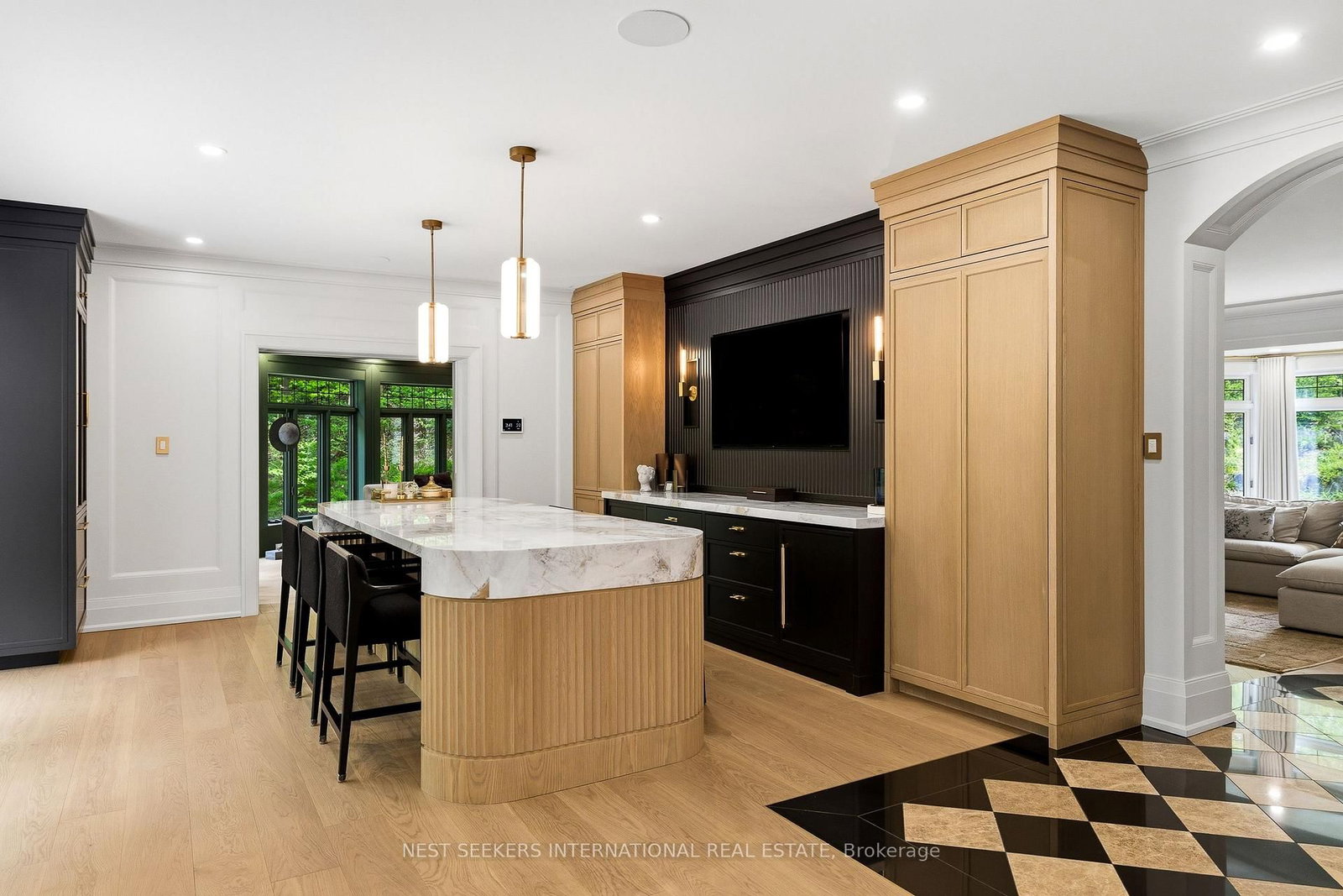 35 Kingswood Drive • King, ON photo 12