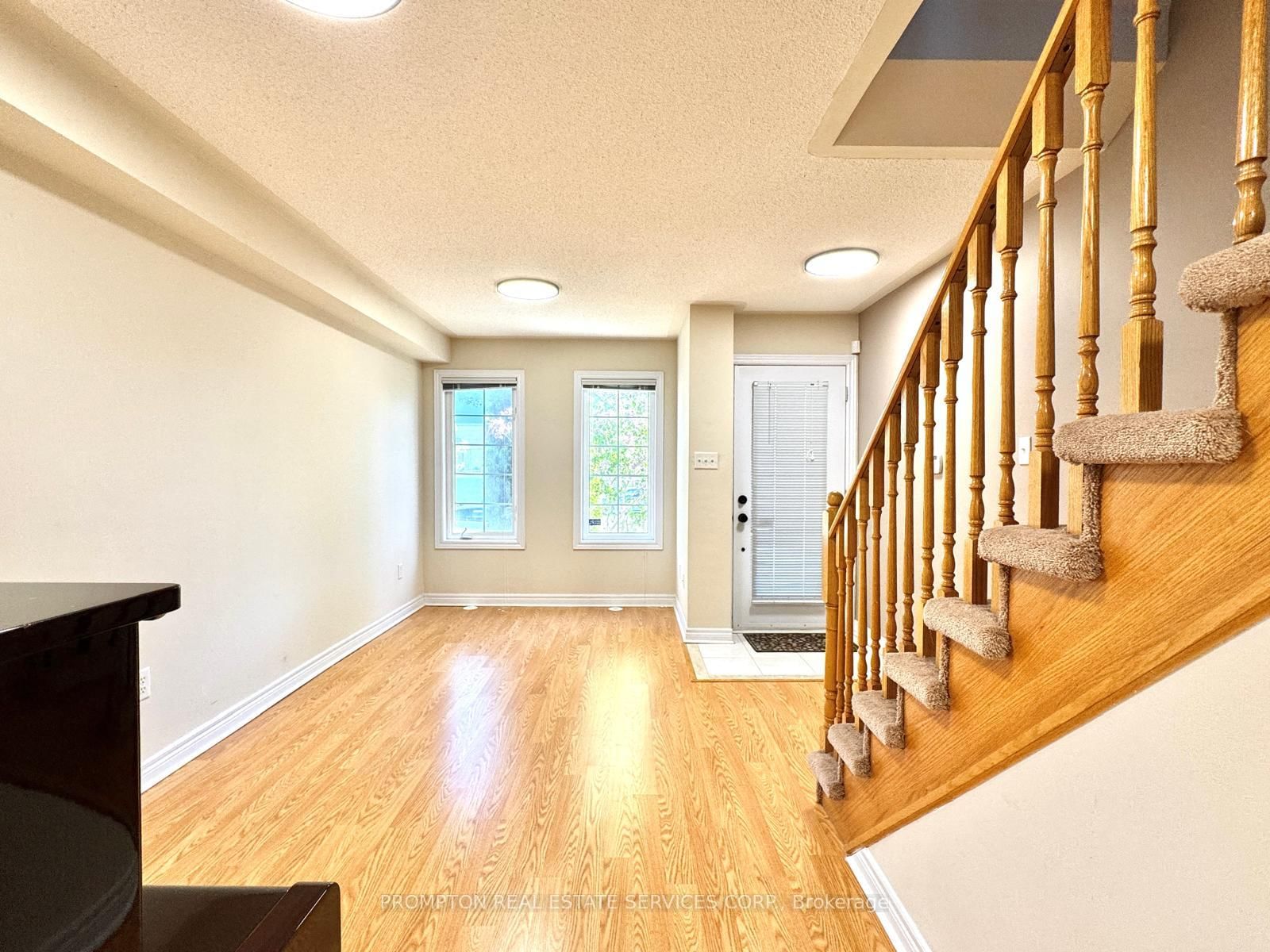 2516 Bur Oak Avenue • Markham, ON photo 13