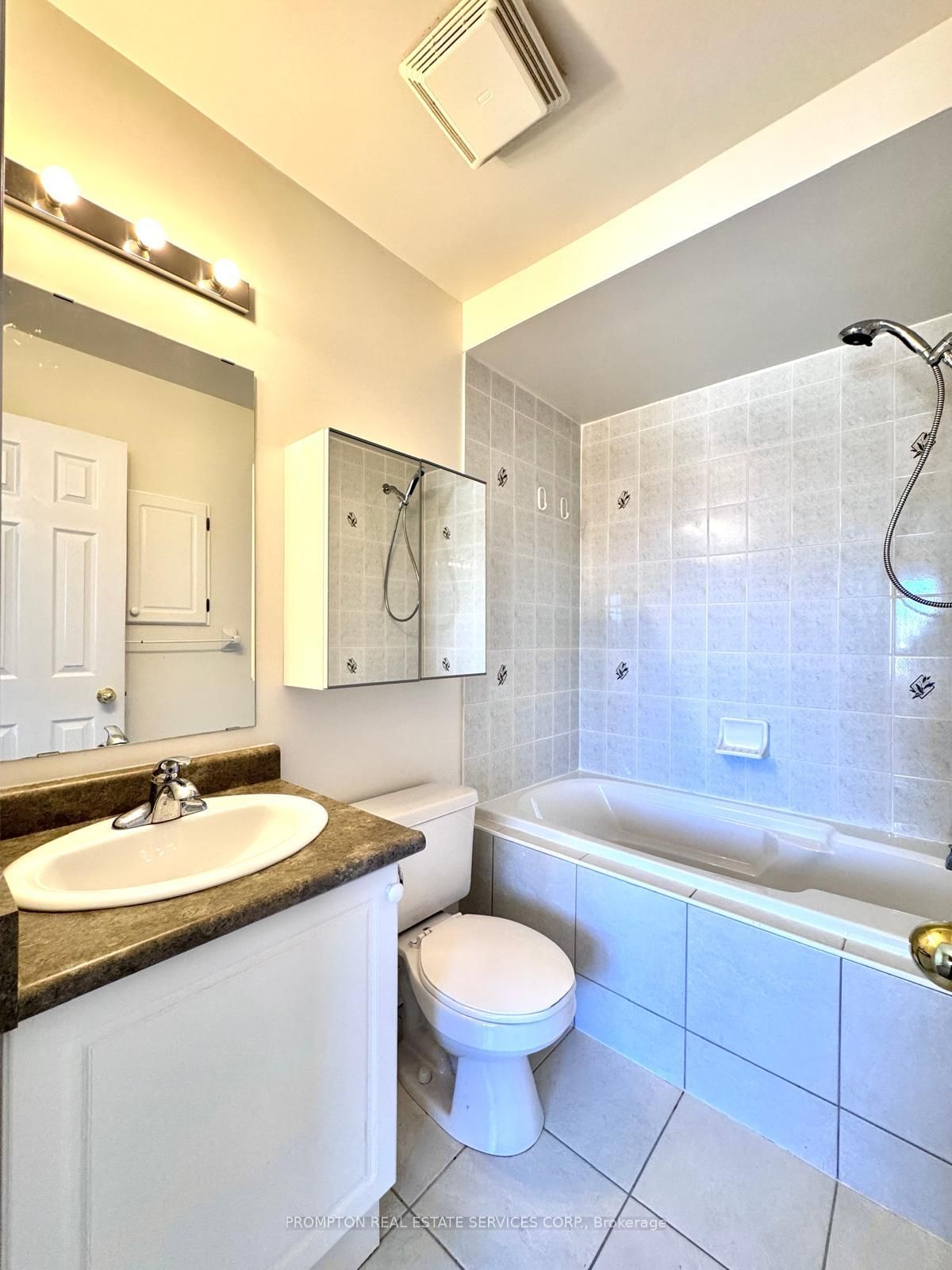 2516 Bur Oak Avenue • Markham, ON photo 18