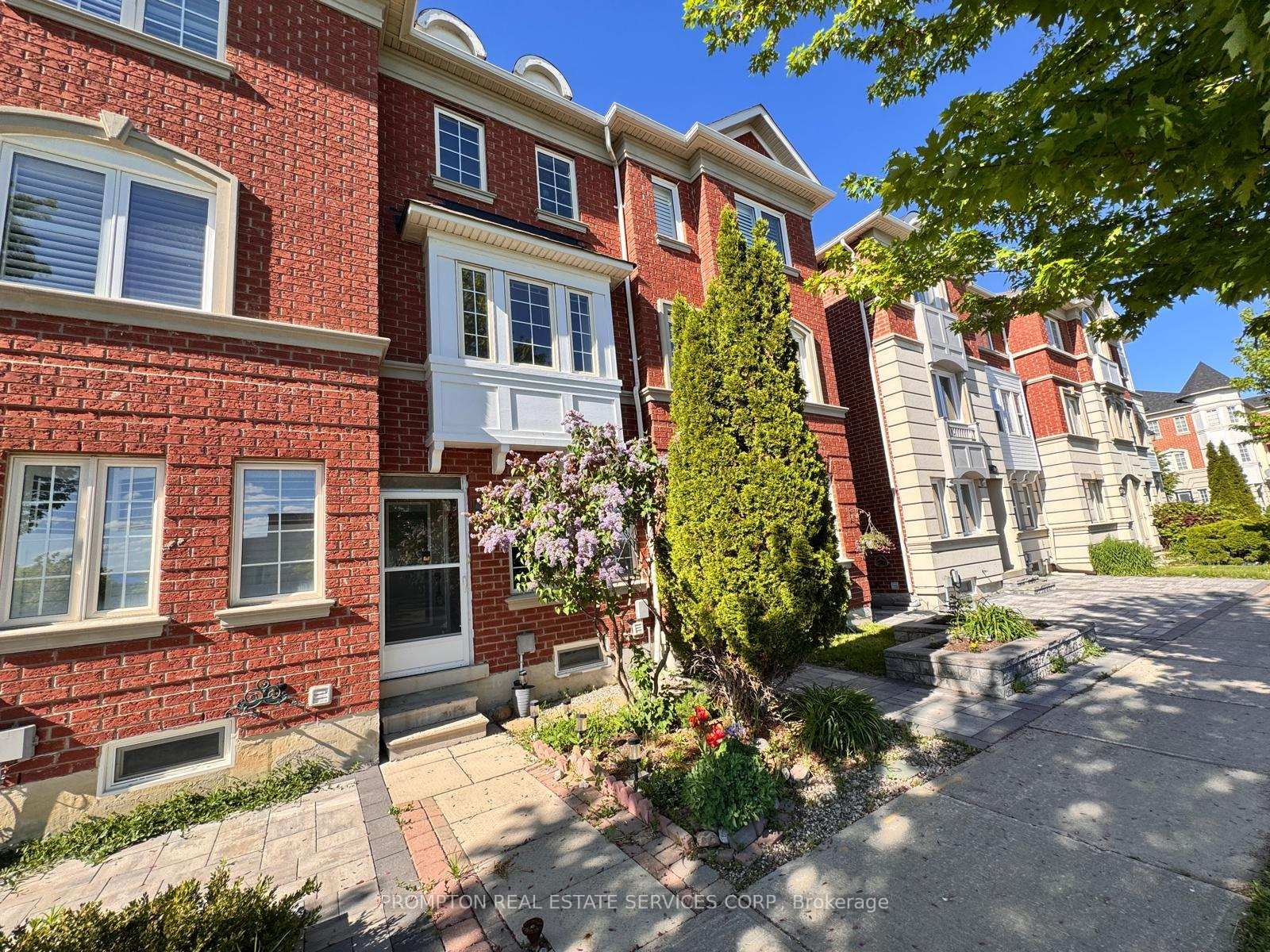 2516 Bur Oak Avenue • Markham, ON photo 28