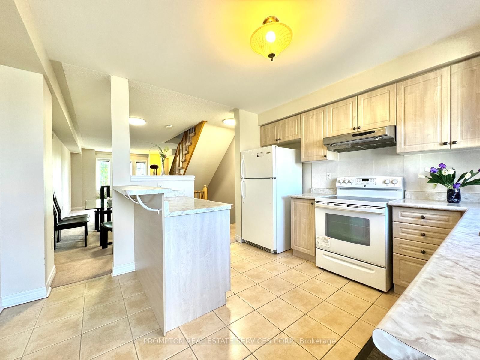 2516 Bur Oak Avenue • Markham, ON photo 6
