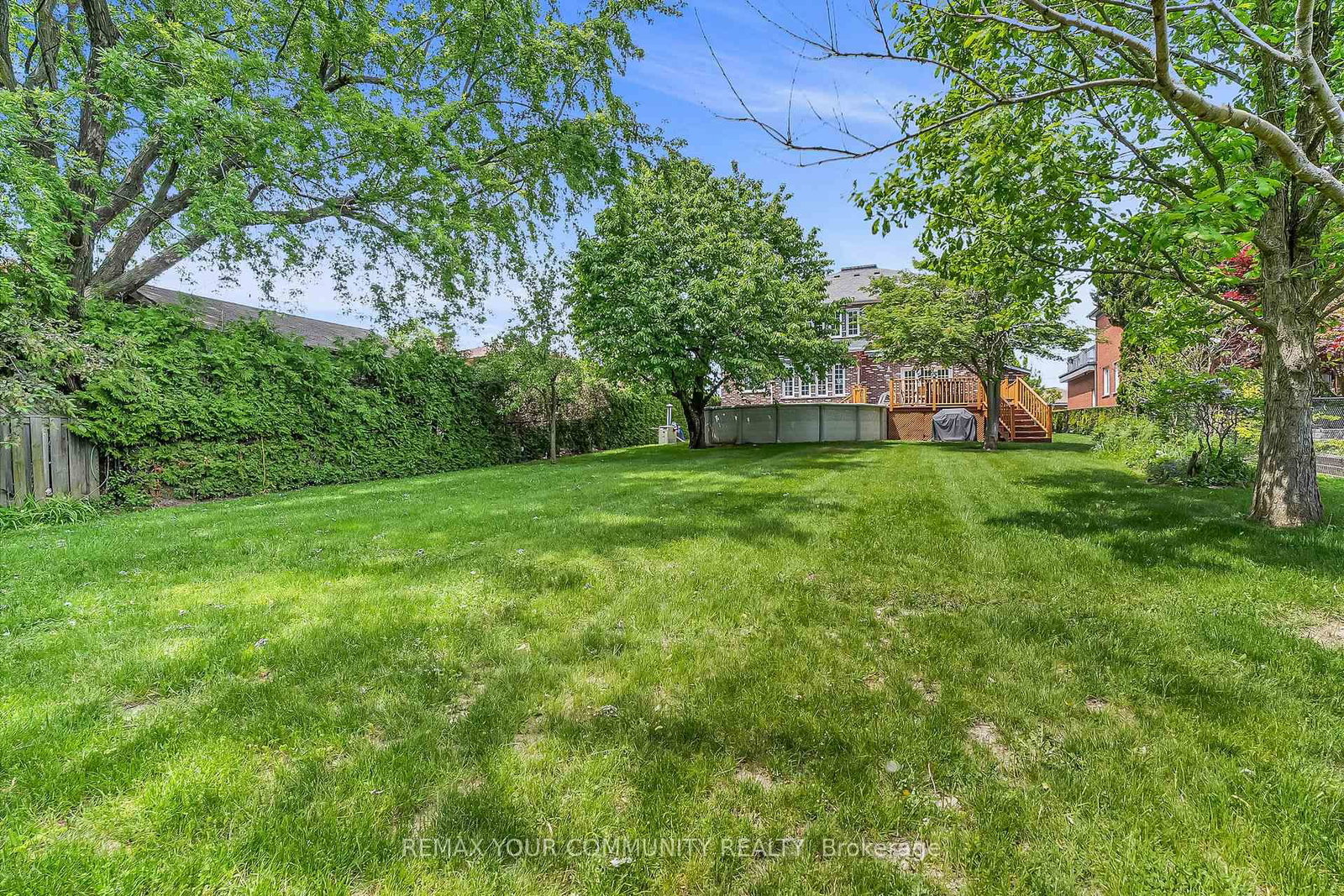 163 Oxford Street • Richmond Hill, ON photo 41