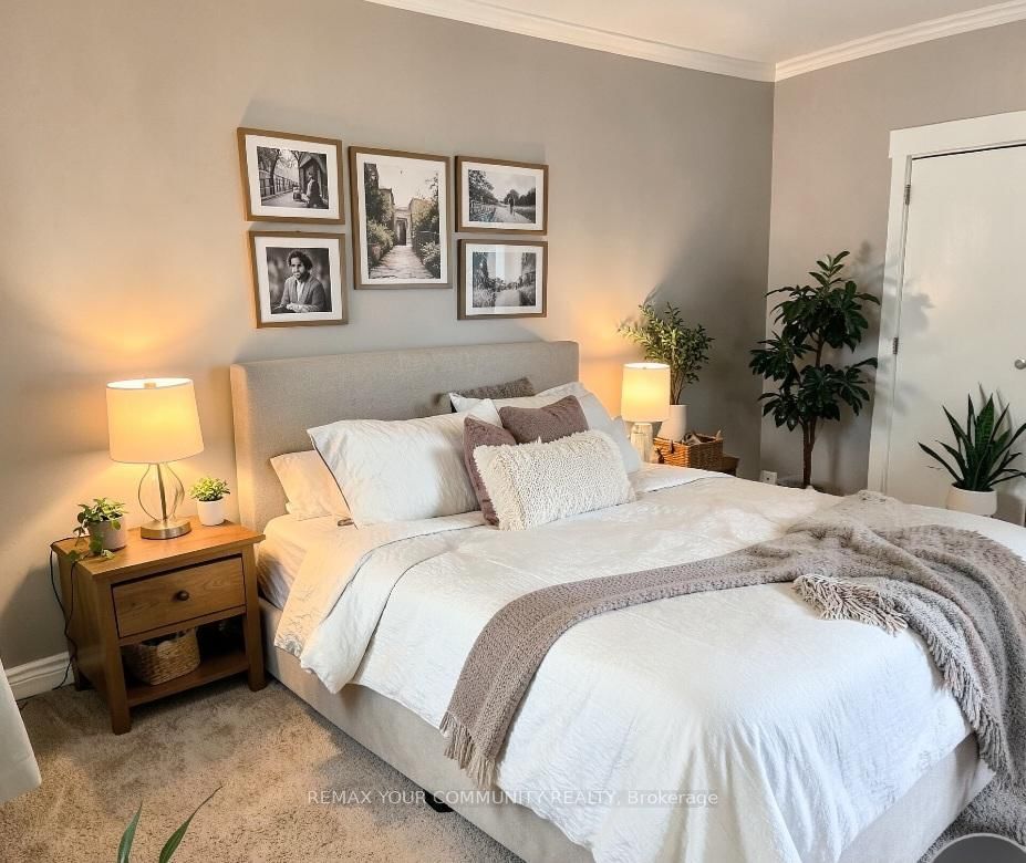 44 Davis Road, Unit Main Floor