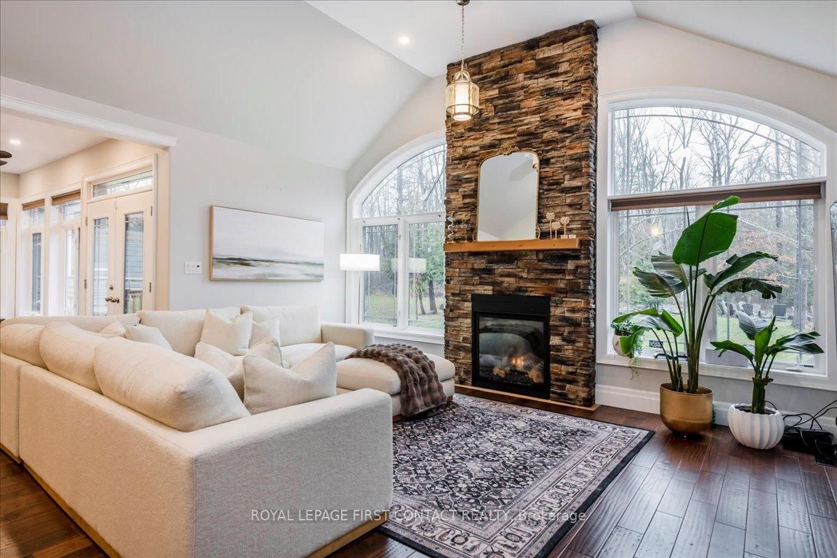 3500 Crescent Harbour Road • Innisfil, ON photo 5