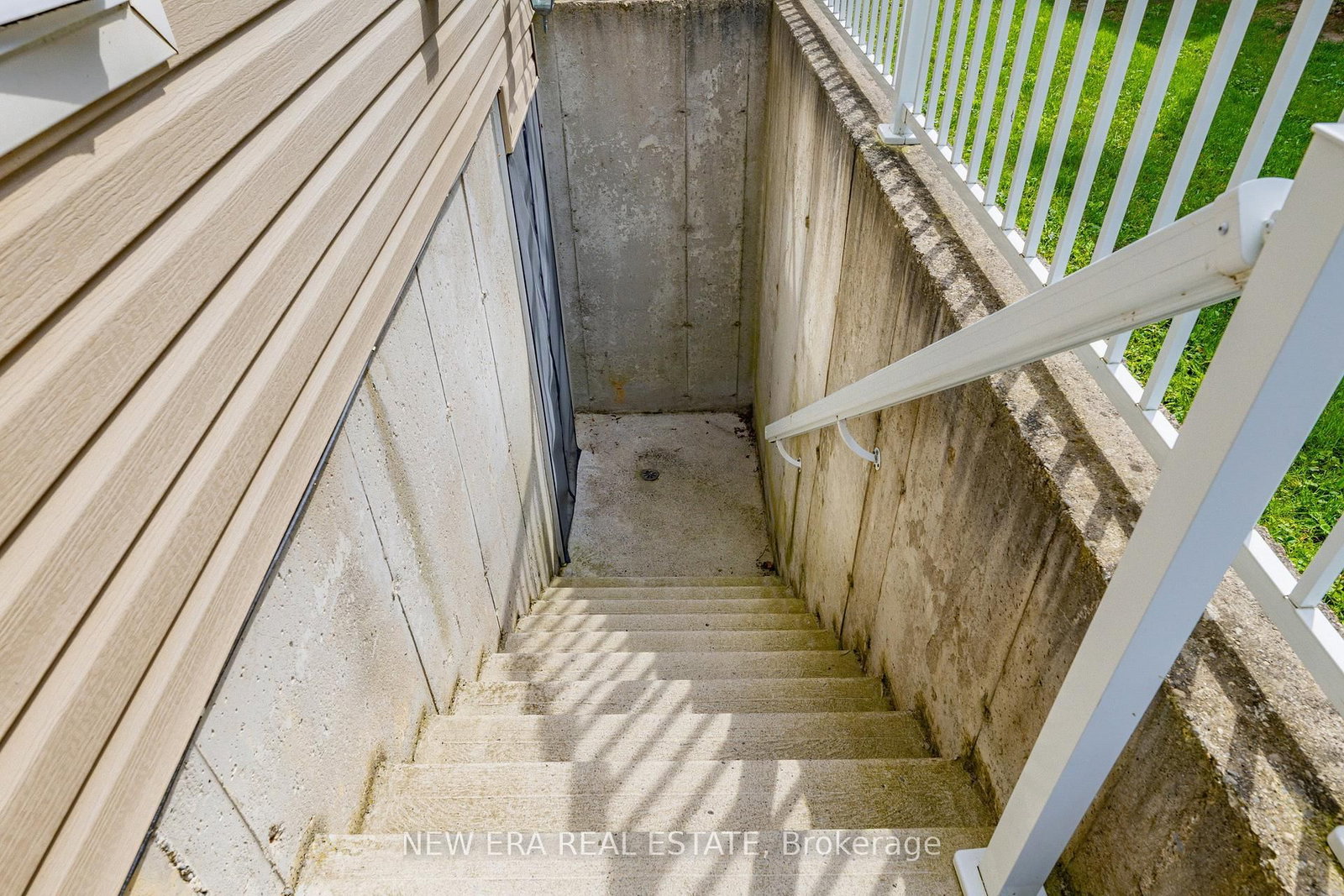 1031 Lake Drive N • Georgina, ON photo 39