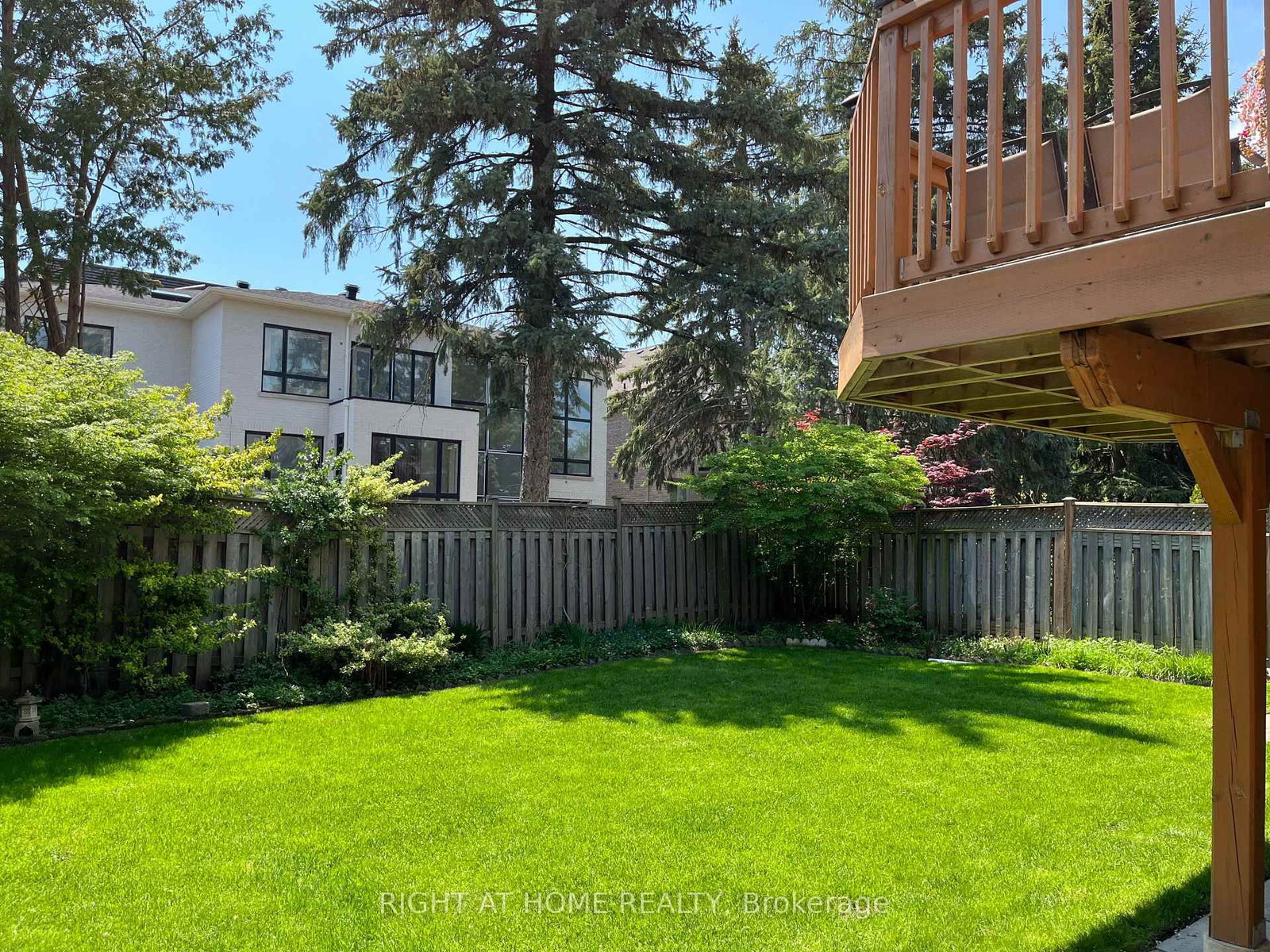 27 Addison Street • Richmond Hill, ON photo 48