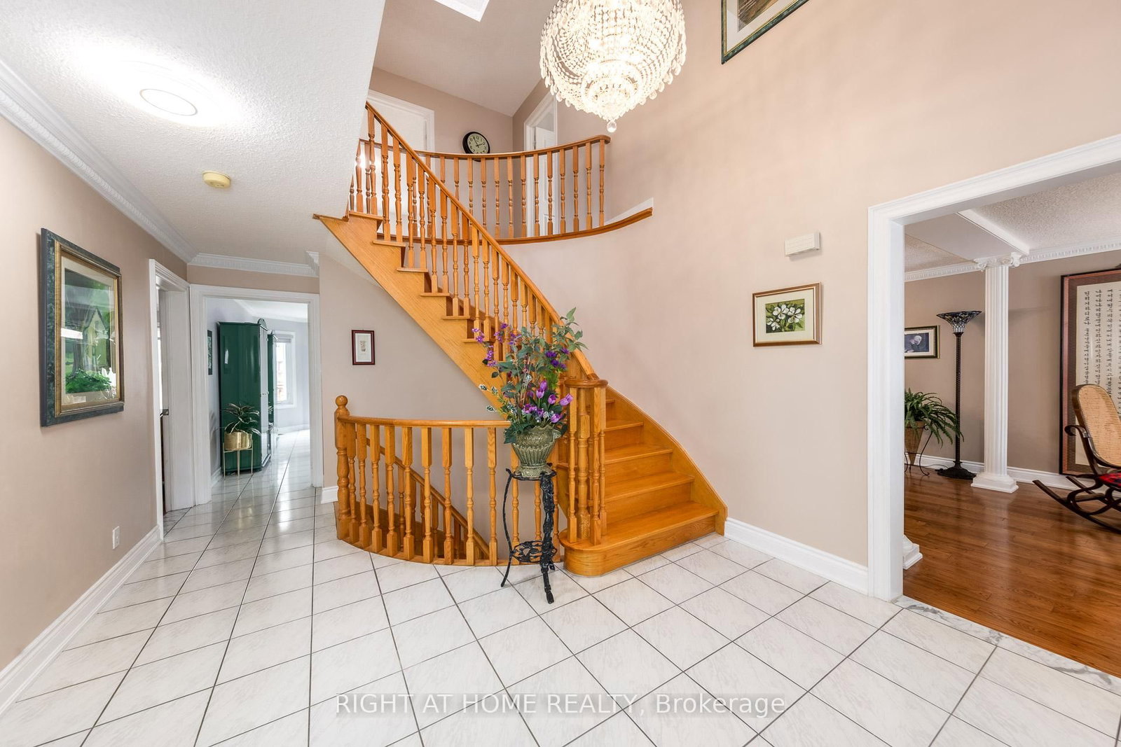 27 Addison Street • Richmond Hill, ON photo 6