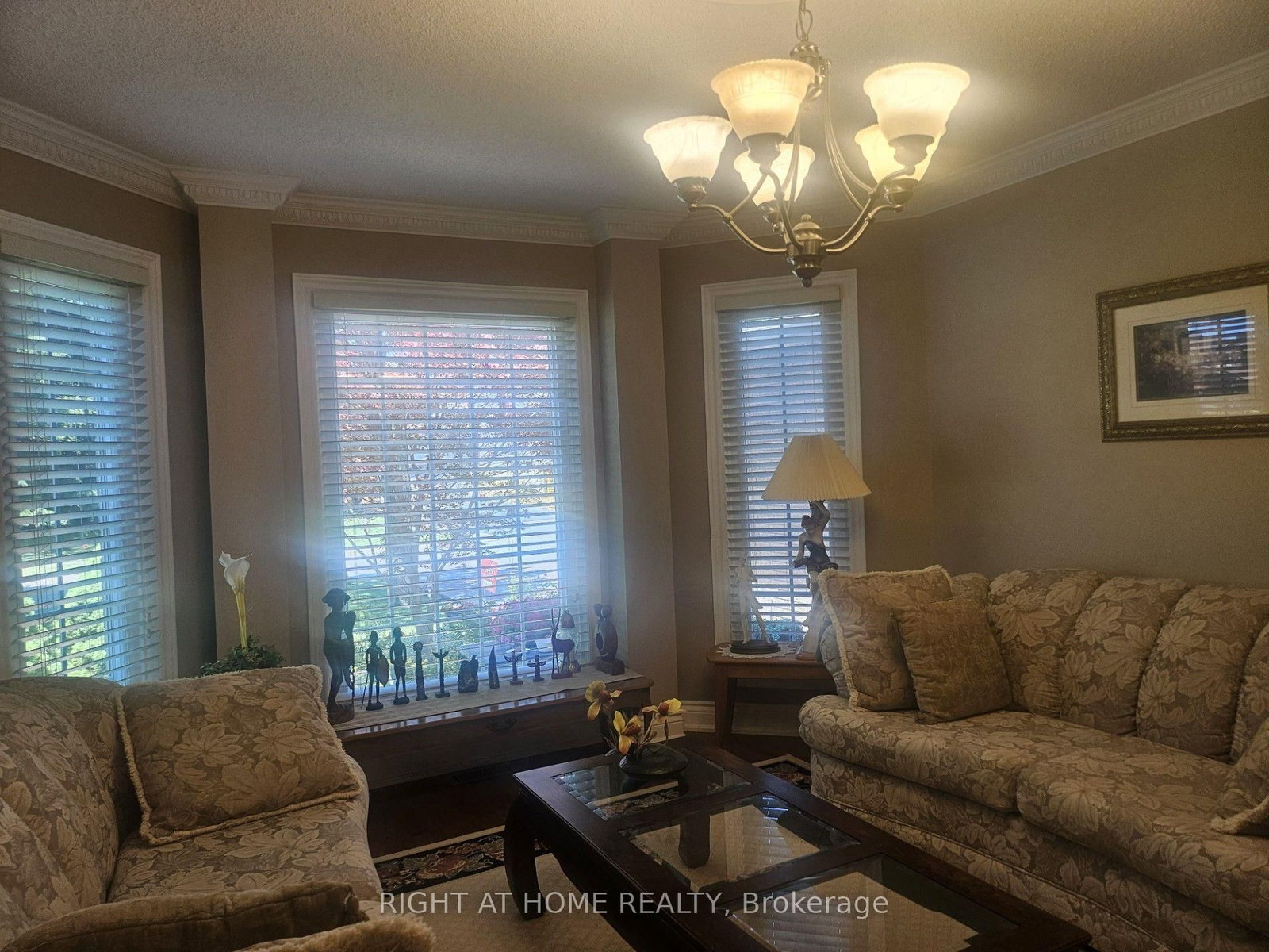 27 Addison Street • Richmond Hill, ON photo 9