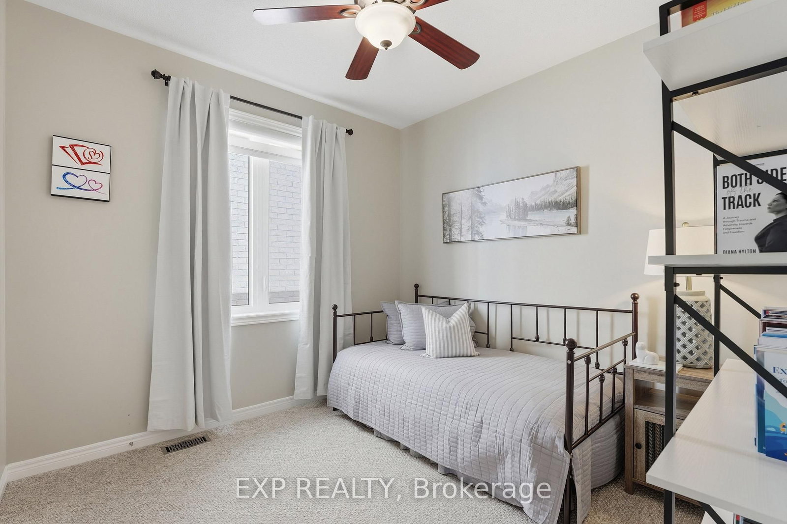 25 Manor Forest Road • East Gwillimbury, ON photo 21