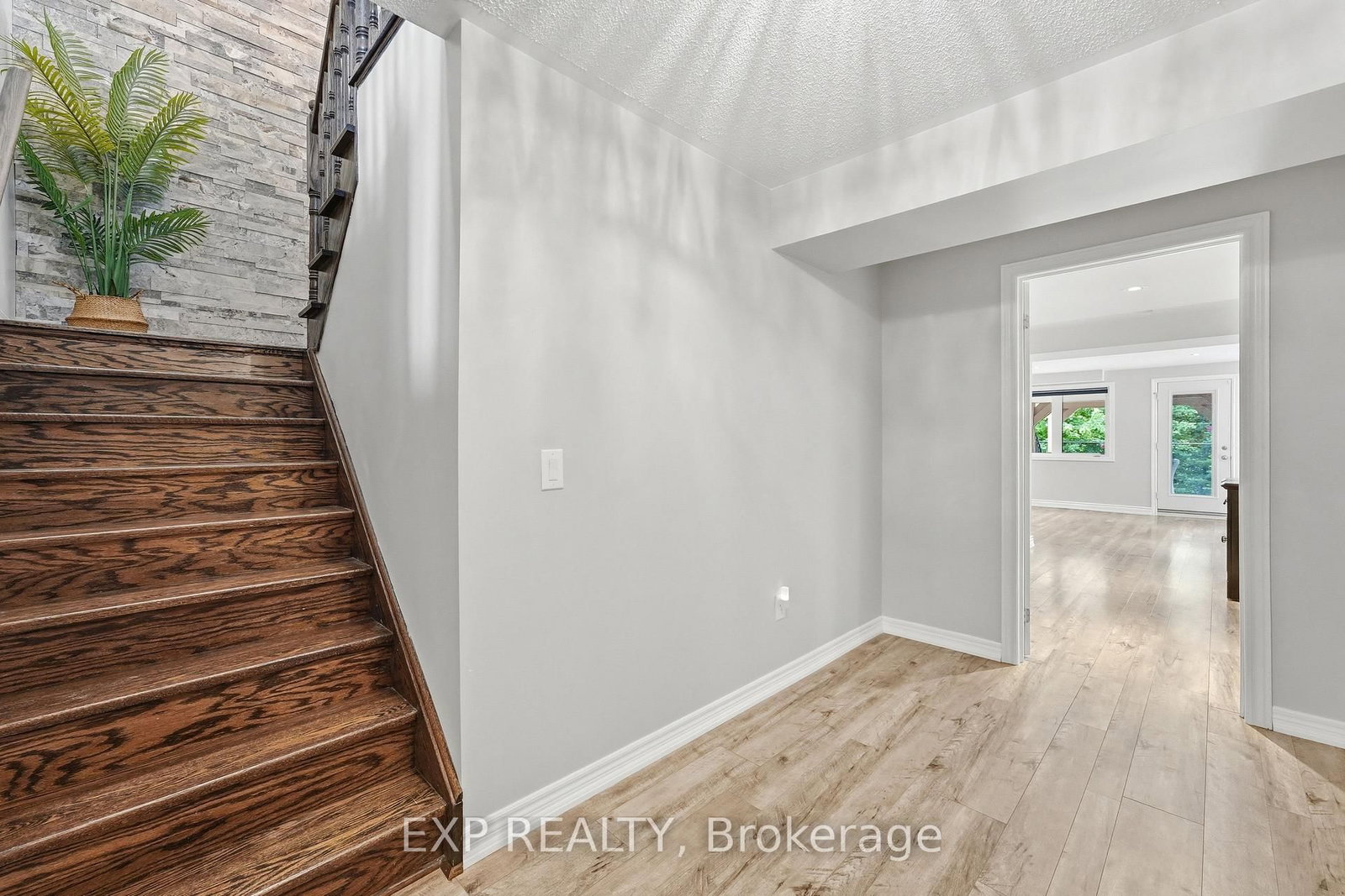25 Manor Forest Road • East Gwillimbury, ON photo 23