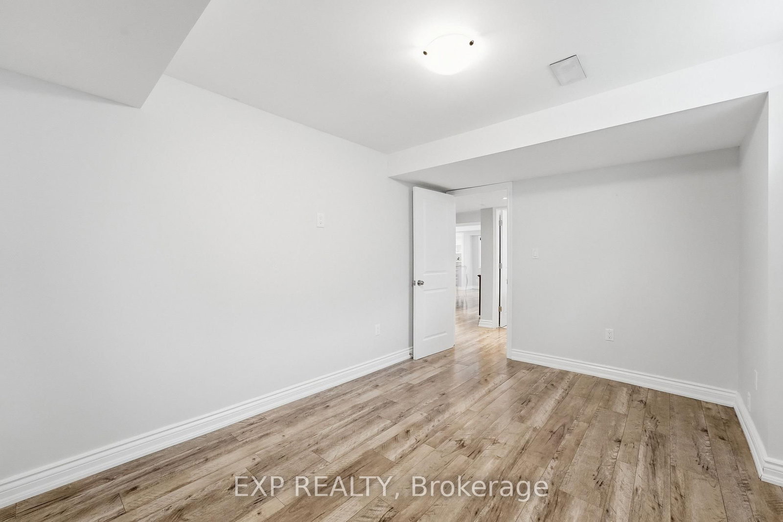 25 Manor Forest Road • East Gwillimbury, ON photo 37