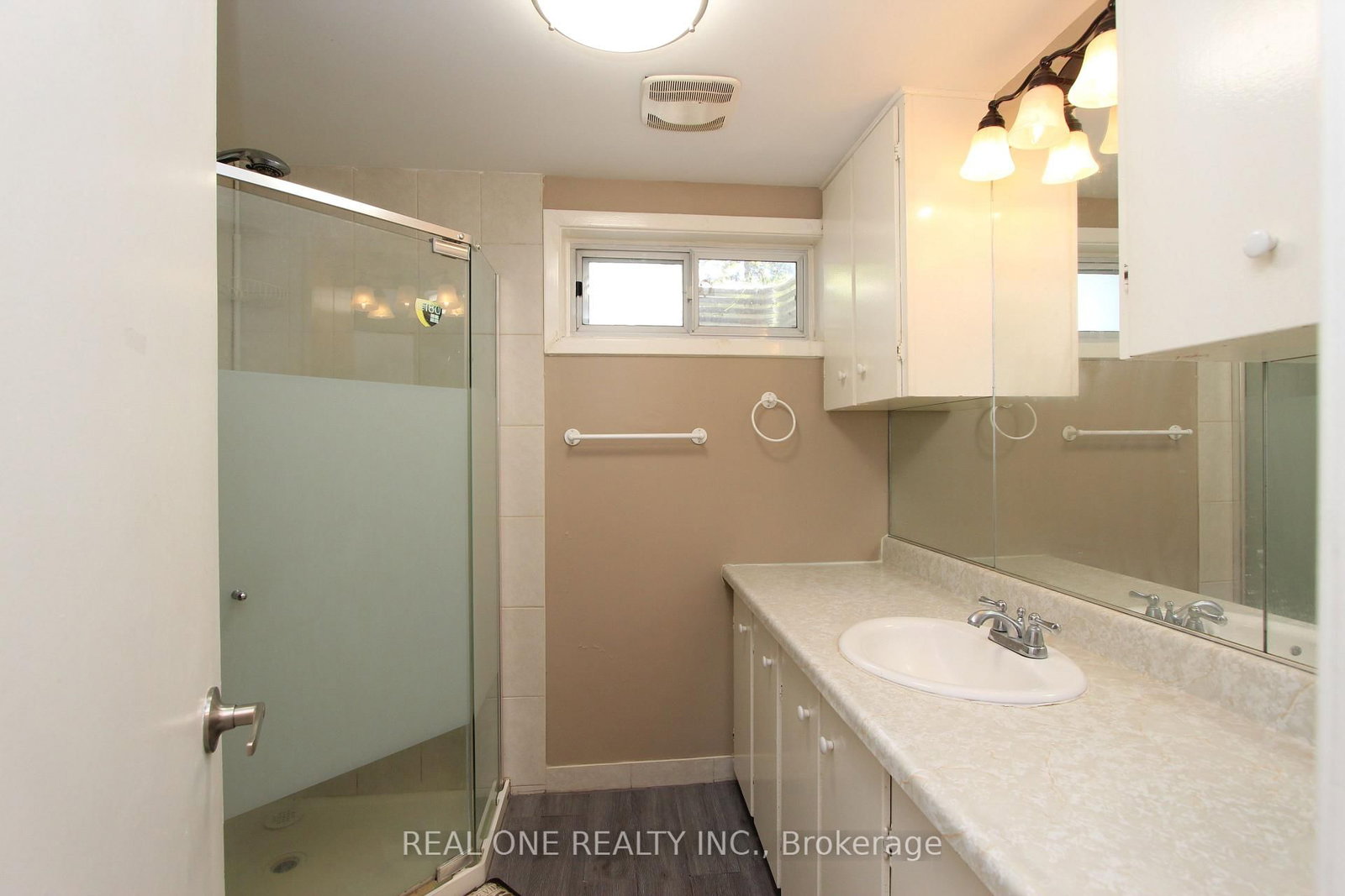 25 Bigwin Drive • Aurora, ON photo 28
