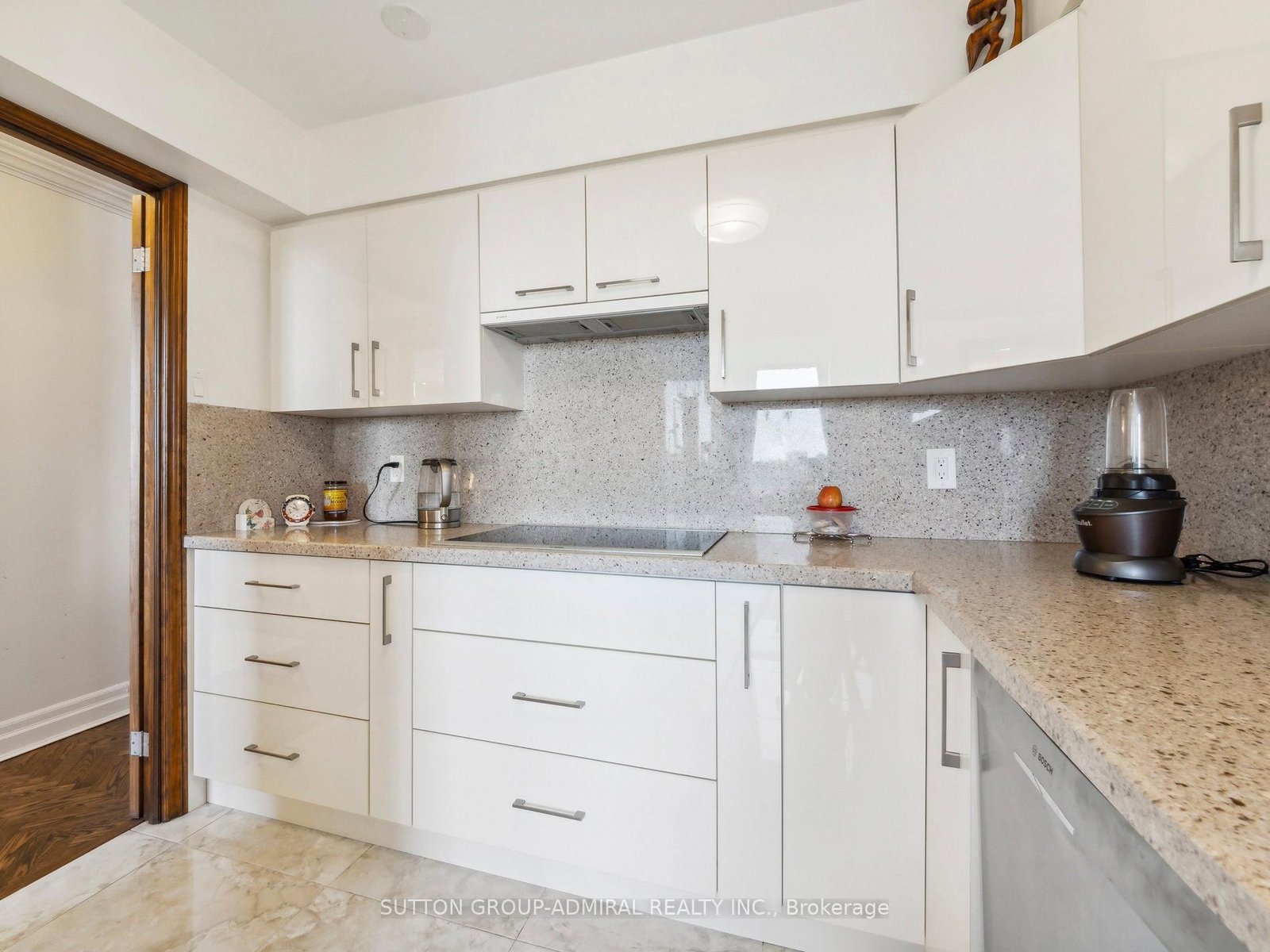 7 Townsgate Drive • #604 • Vaughan, ON photo 13