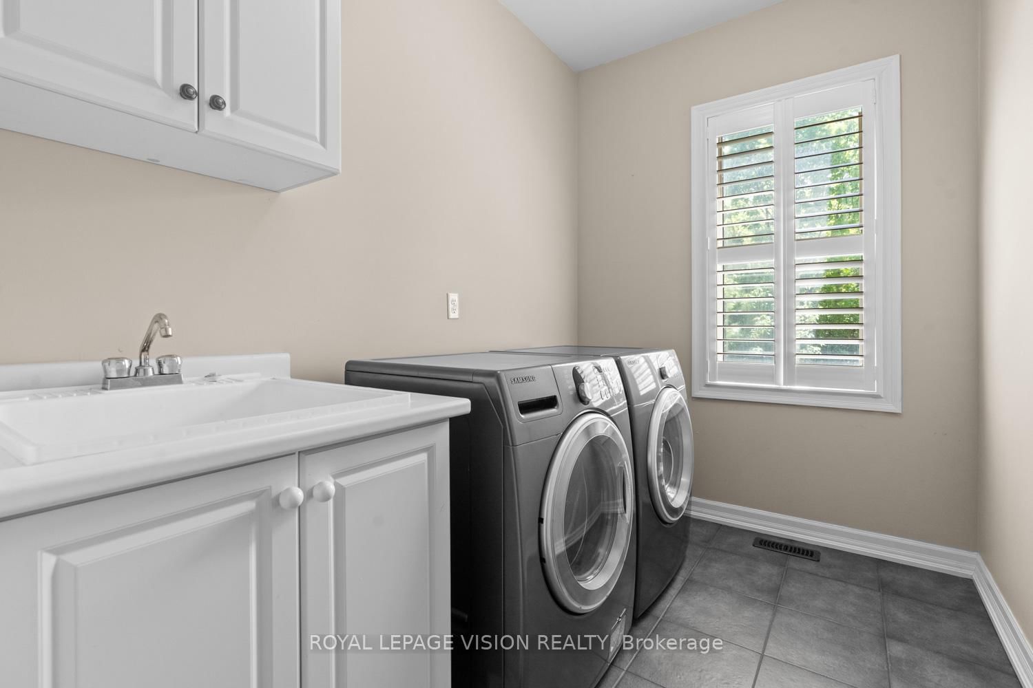 27 Ida Jane Grove • Whitchurch-Stouffville, ON photo 14