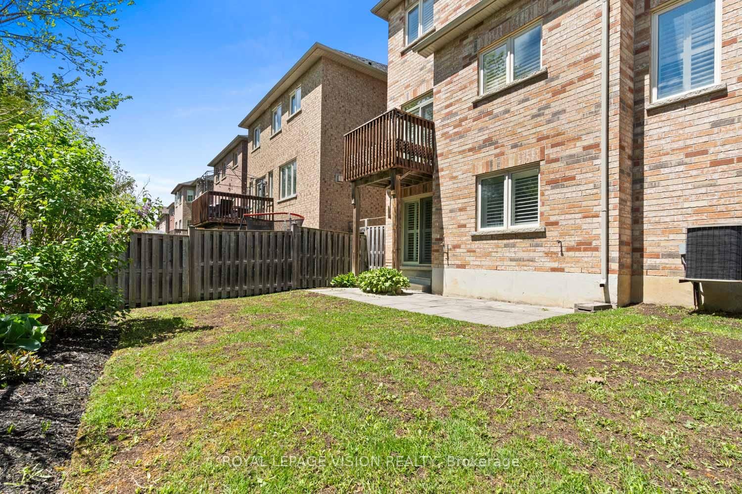 27 Ida Jane Grove • Whitchurch-Stouffville, ON photo 30