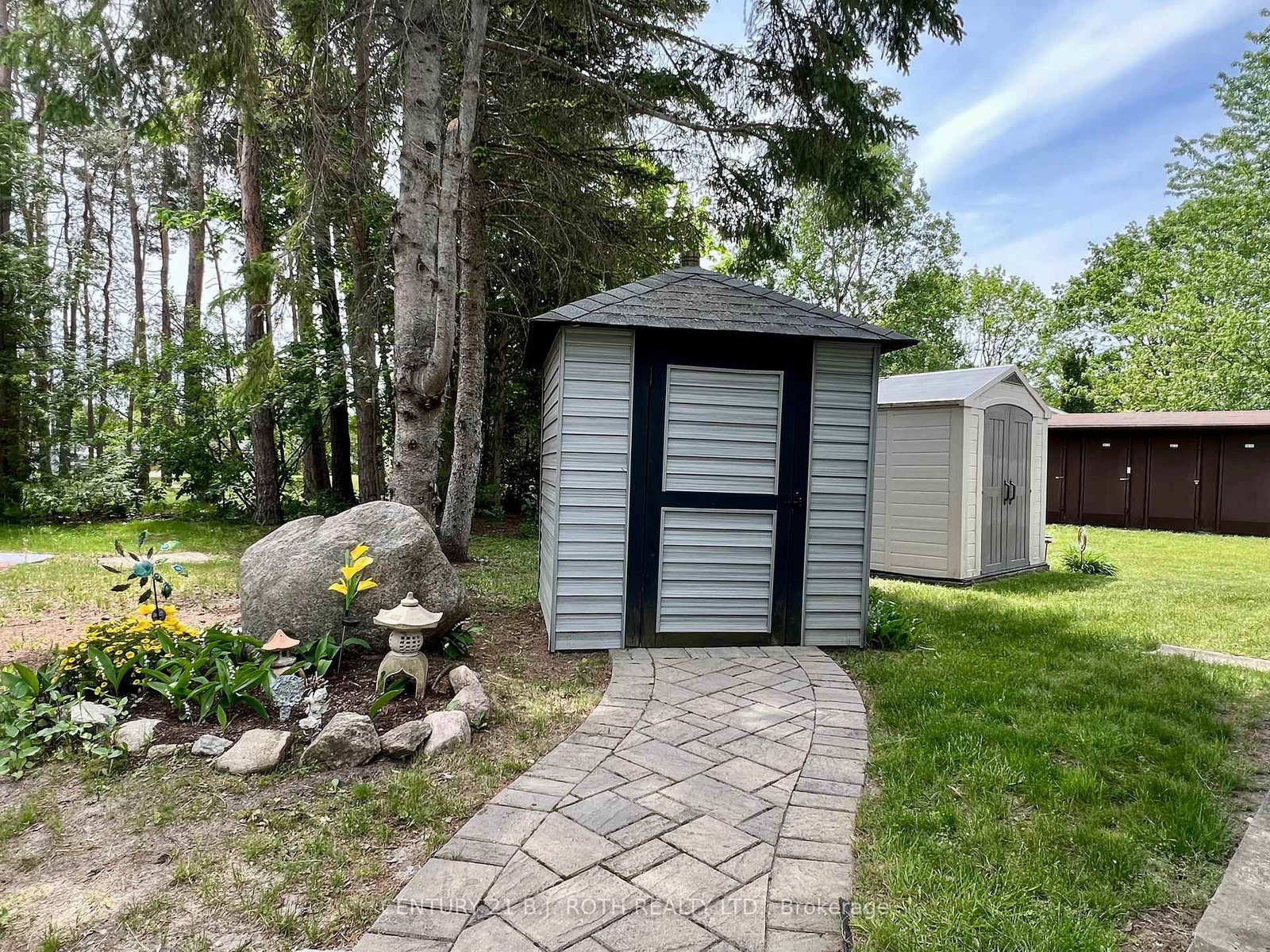 57 Main Street • Innisfil, ON photo 2