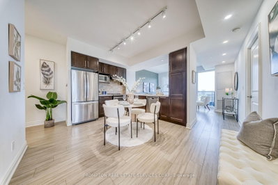 3-bed Condominium Apartment · 38 Cedarland Dr