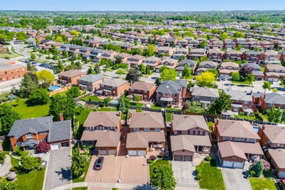 4-bed Detached House · 139 Jade Cres