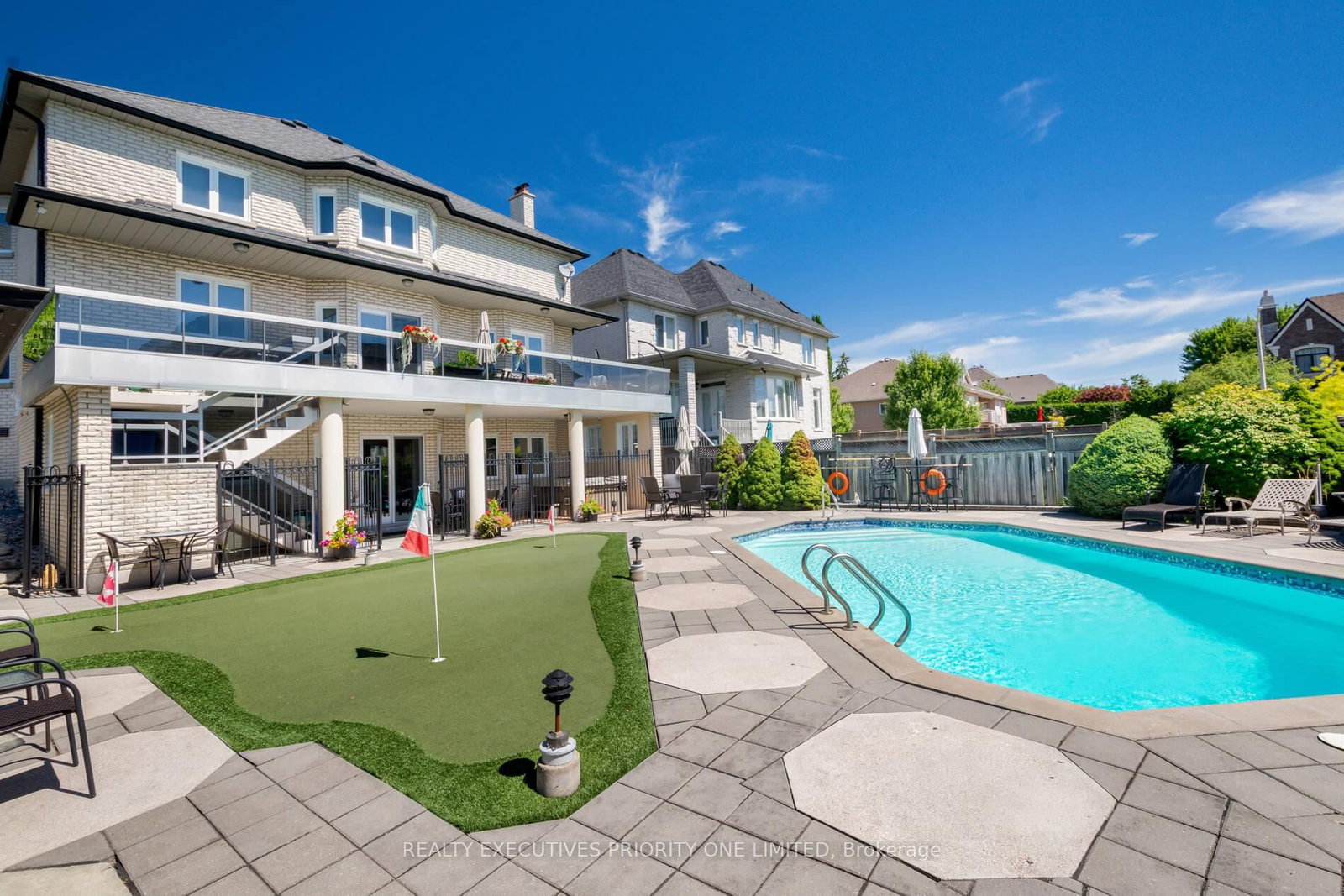 Detached House for sale at 67 Stockdale Crescent, Richmond Hill, Ontario, L4C 3T1 - North Richvale - MLS: N13246306