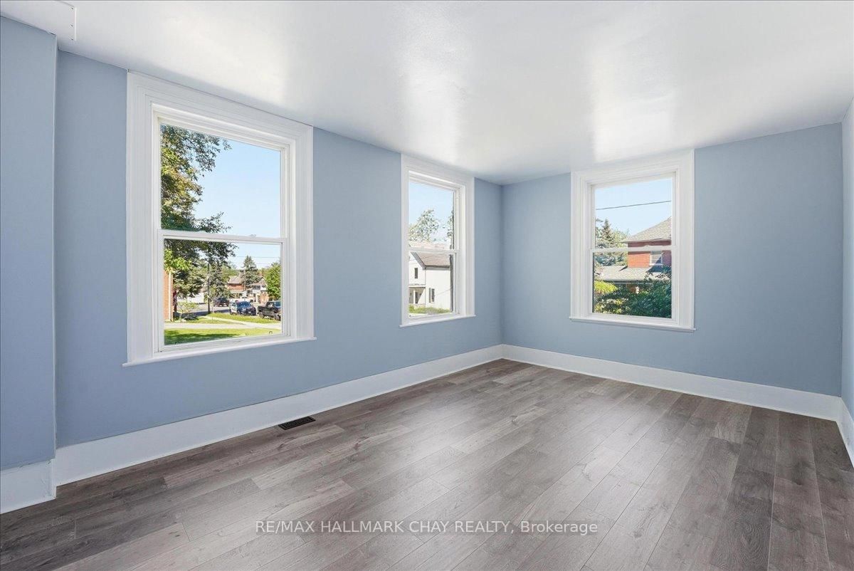 17 Church Street • Innisfil, ON photo 12