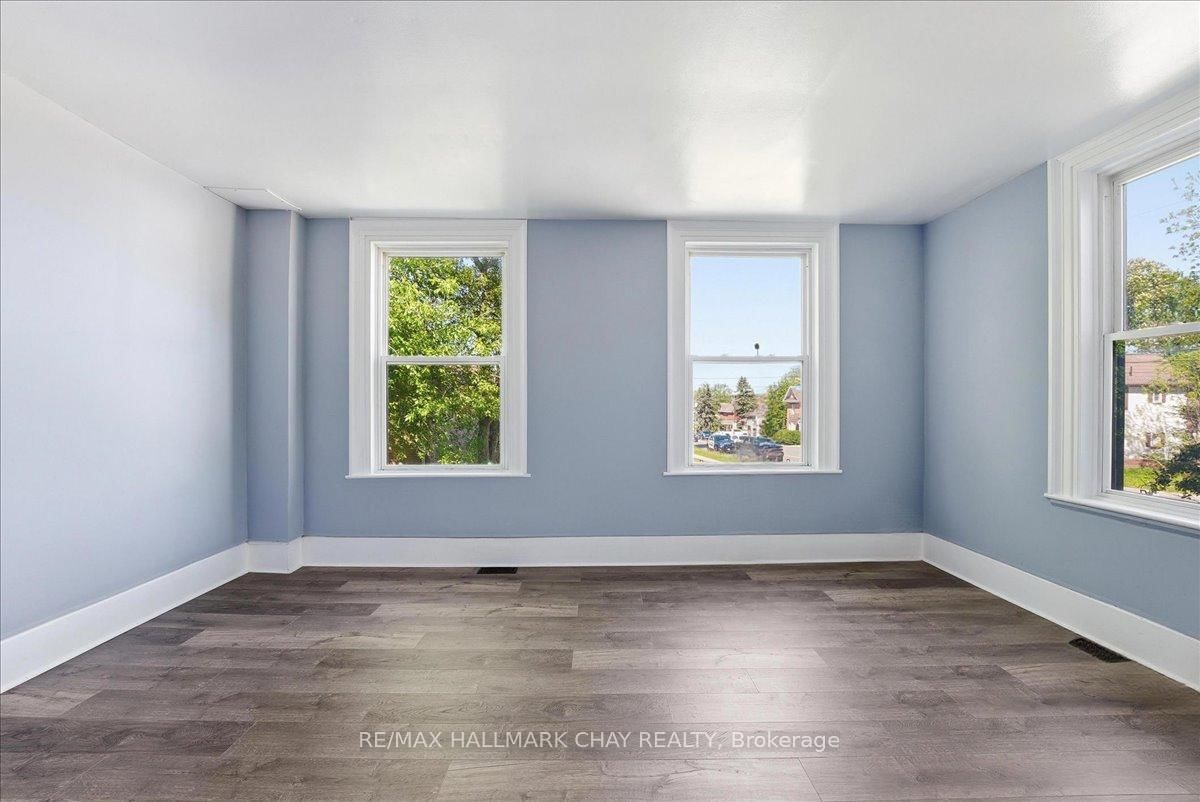 17 Church Street • Innisfil, ON photo 13
