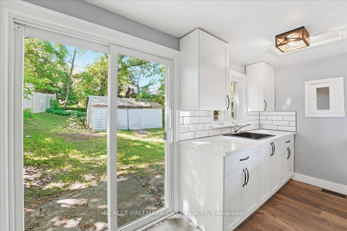17 Church Street • Innisfil, ON photo 8
