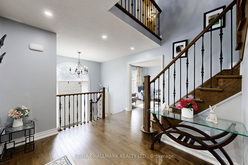 87 Autumn Way photo 4