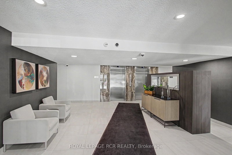 1011 - 40 William Roe Boulevard