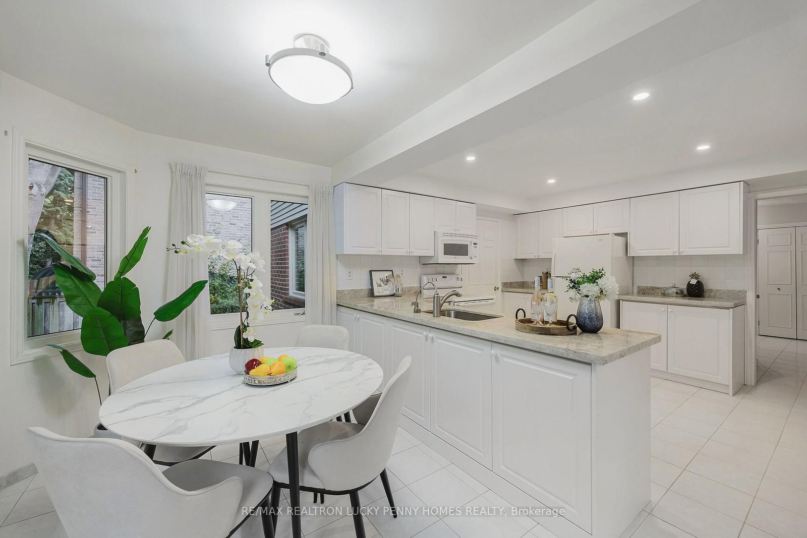 4 McPhail Court • Markham, ON photo 12