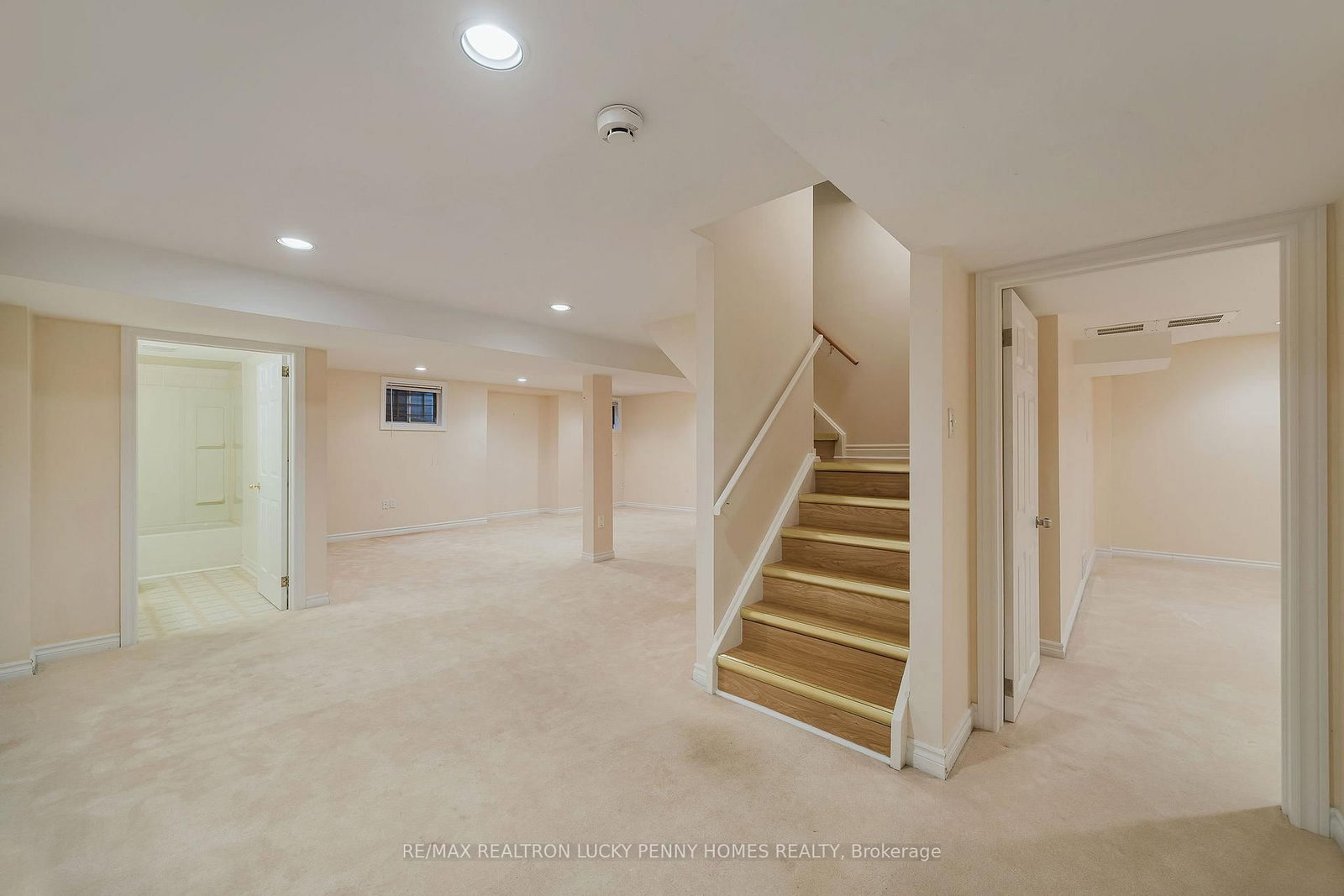 4 McPhail Court • Markham, ON photo 28