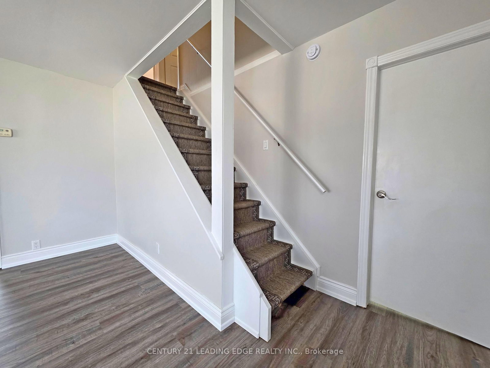 500 The Queensway South • Georgina, ON photo 16