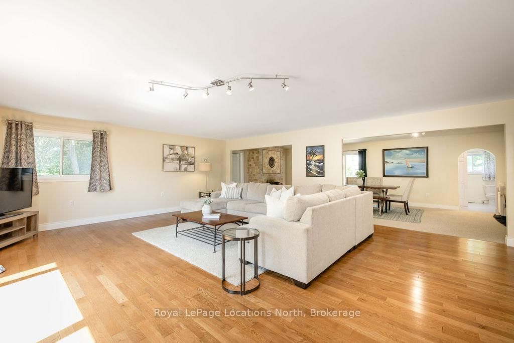 3934 Lakeview Road • Innisfil, ON photo 8
