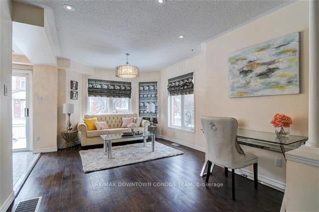 18 Clark Avenue W • #154 • Vaughan, ON photo 4
