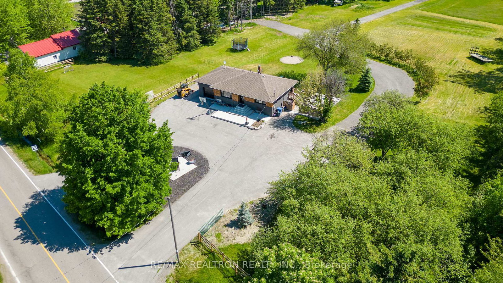 18367 Keele Street • King, ON photo 11