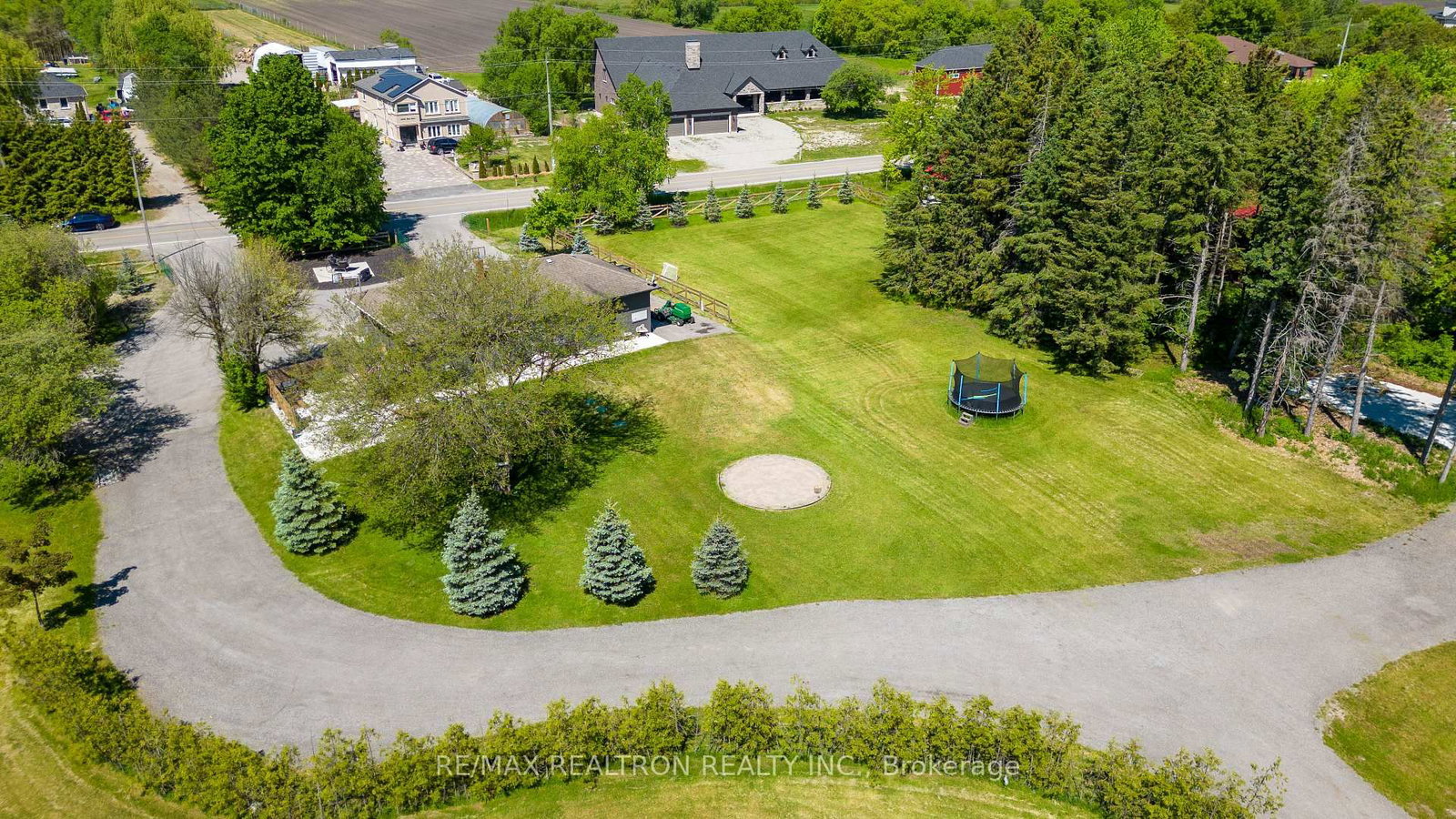 18367 Keele Street • King, ON photo 14