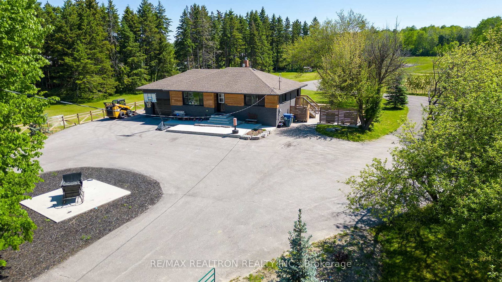 18367 Keele Street • King, ON photo 17