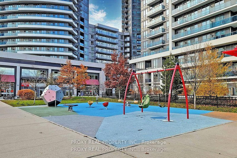 426 - 7165 Yonge Street
