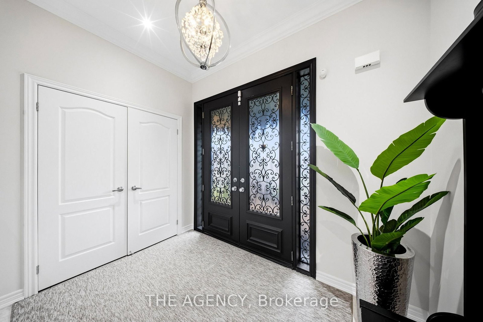 36 Zoran Lane • Vaughan, ON photo 3
